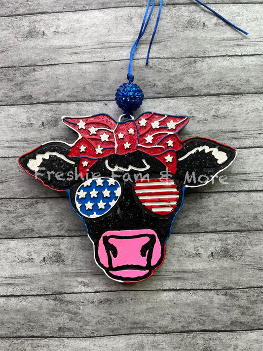 PATRIOTIC CUTE BOW COW