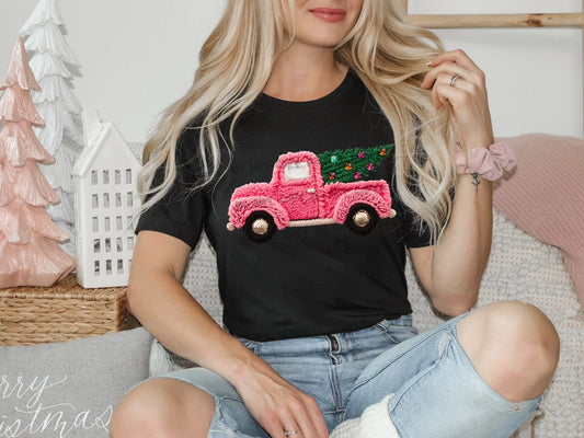 FAUX YARN CHRISTMAS RED TRUCK